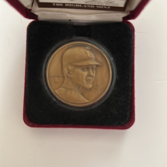 Sports lCal Ripken Jr. Baseball Legend Collectible Bronze Mint Coin - Picture 7 of 11